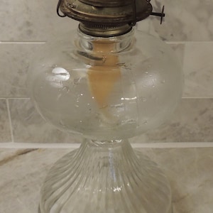 Oil Lamp // Kerosene Lamp // Antique // Collectible