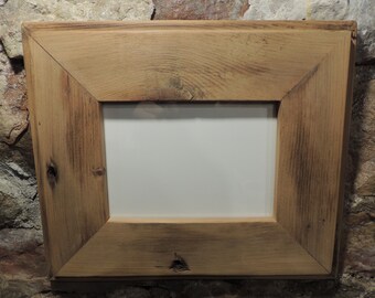 Rustic Picture Frame 12-1/2" x 10-1/2" // Barn Wood Picture Frame