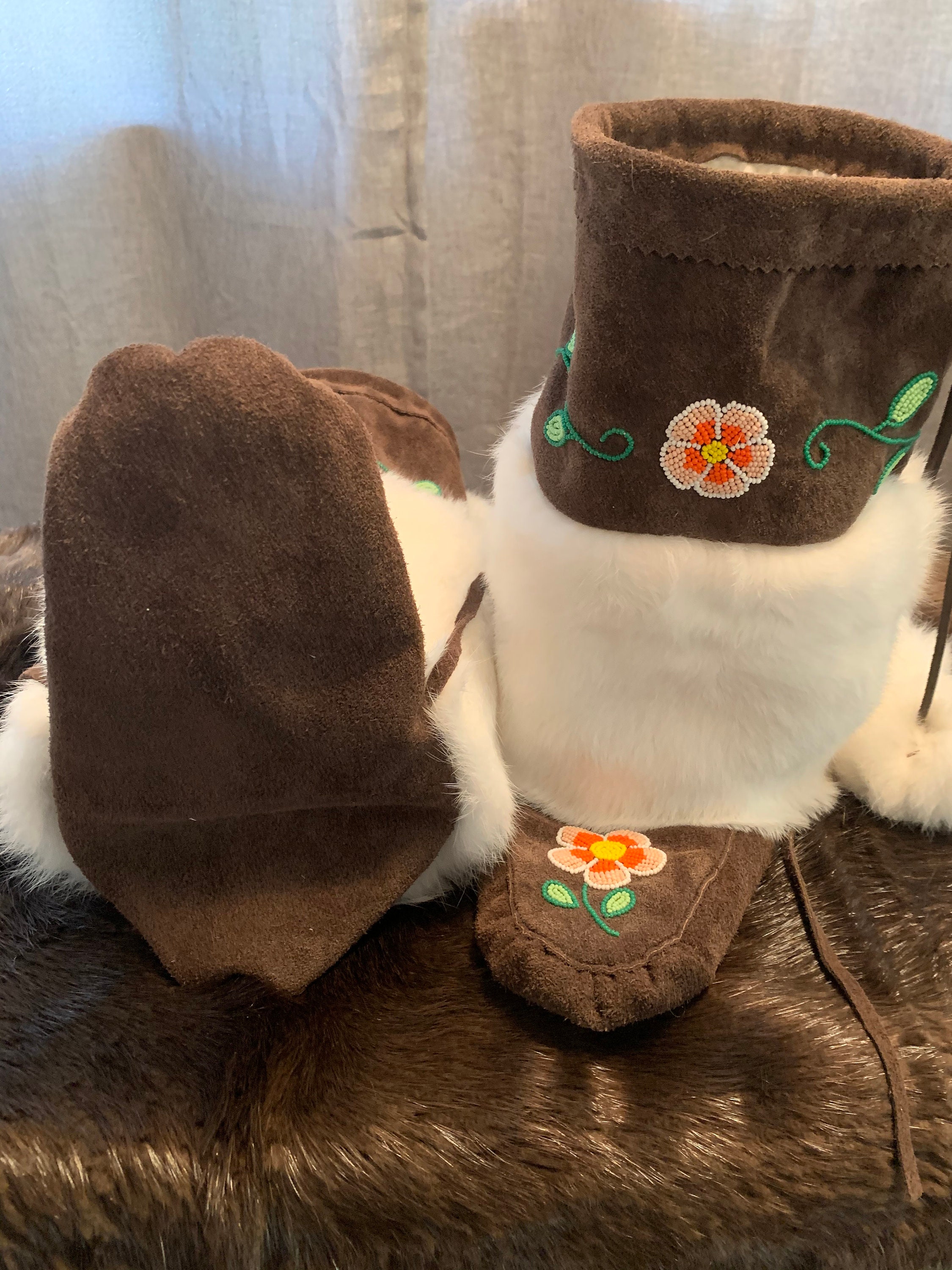 Hand Beaded Mukluk Native Indian Mukluk Ladies Mukluk Boot Etsy Canada