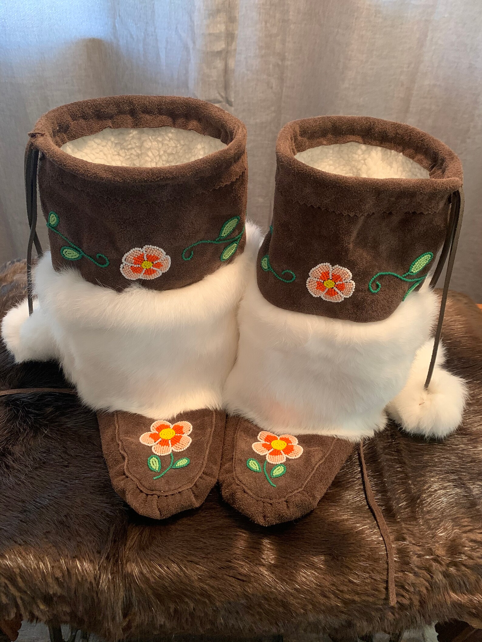 Hand Beaded Mukluk Native Indian Mukluk Ladies Mukluk Boot Etsy Canada