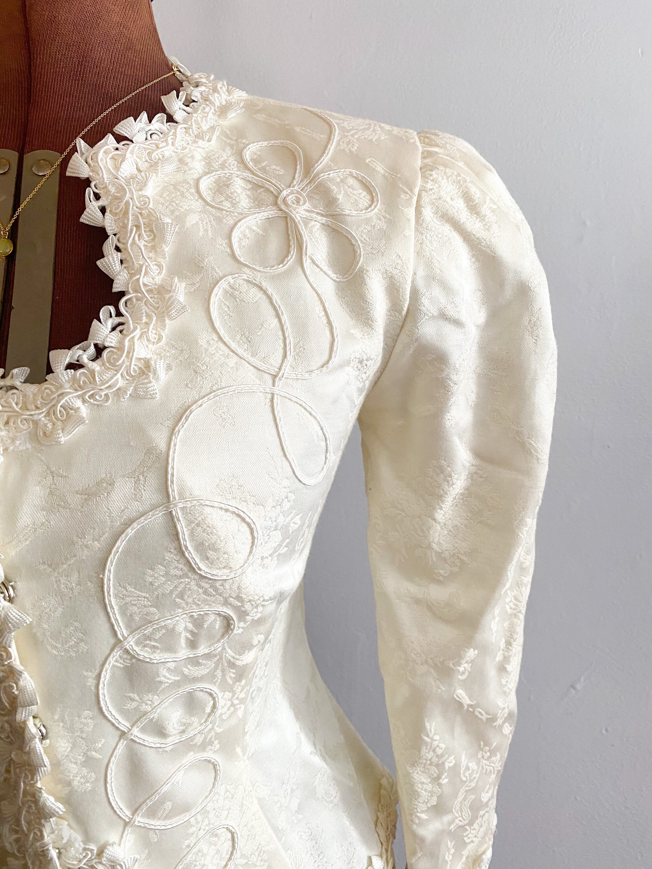 1980s Does Victorian Vintage Ornate White Jacket/top by Nah Nah ...