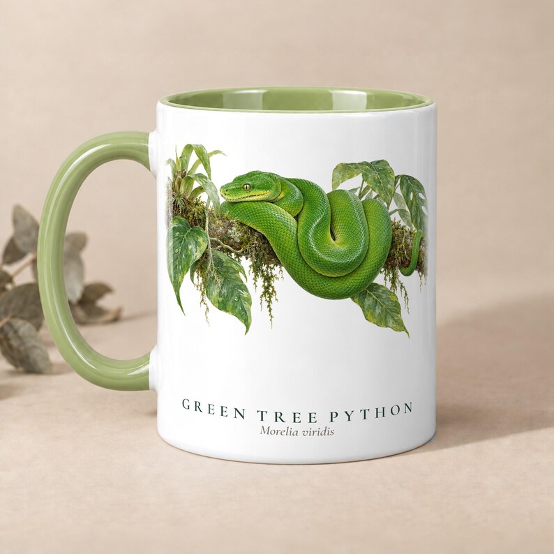 The other side of the Green Tree Python mug, handle on the left, green handle