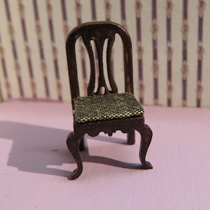 Dolshouse Miniatur Pappbausatz, Stuhl im Viertelmaßstab (1/48) KIT.