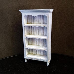 Puppenhaus Miniatur Bücherregal 1/24 halber KIT.