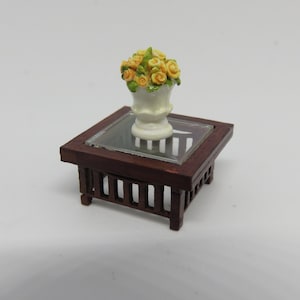 Dollshouse miniature Quarter scale (1/48) DIY coffeetable.