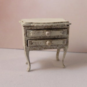 Kit de casa de muñecas en miniatura a media escala (1:24.1/24) Cajón rococó francés.