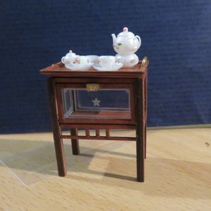 Puppenhaus-Miniatur Bausatz halber Maßstab (1:24.1/24) Teeschrank.