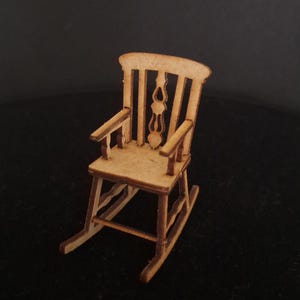 Puppenhaus Miniatur KIT halber Maßstab (1:24) Schaukelstuhl.