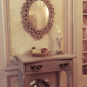 Dollshouse miniature 1 scale (1:12) kit to make a hall table.