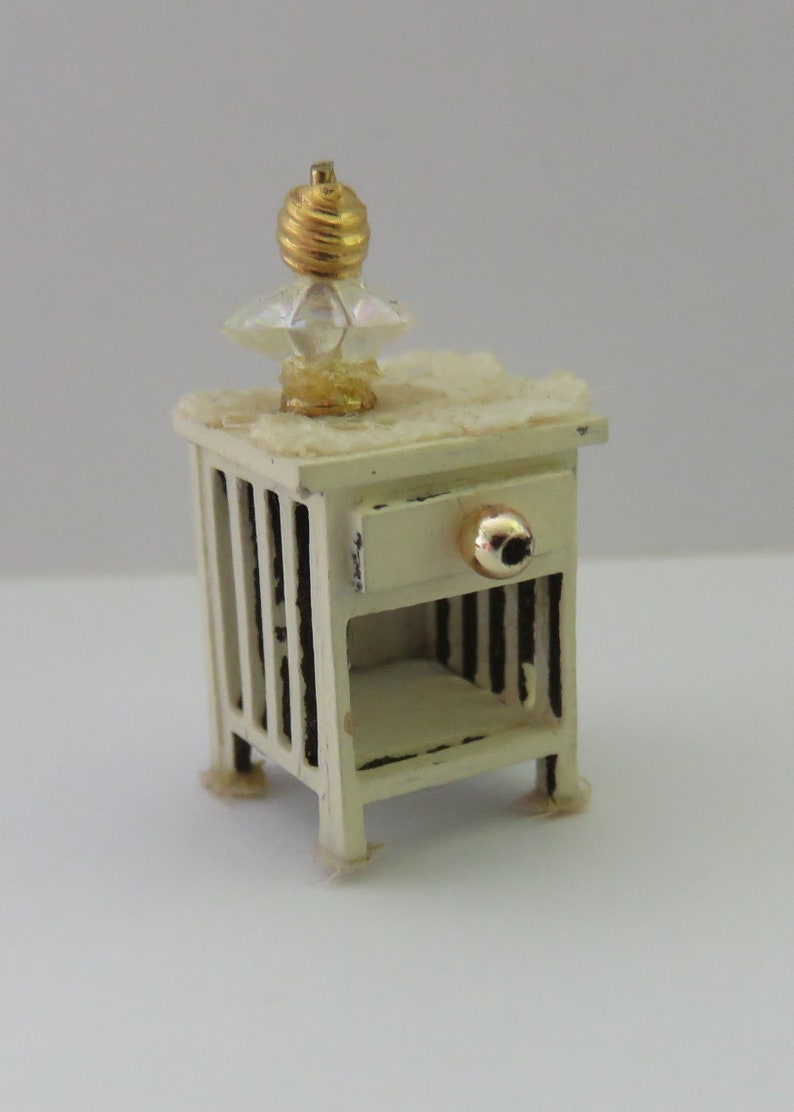 Dollshouse miniature quarter scale 1/48 night stand. image 3