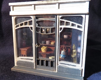 Art nouveau Dollshouse store  kit Quarterscale (1:48).