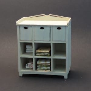 Puppenhaus Miniatur Möbelbausatz Maßstab 1/12 Kommode.