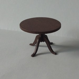 Puppenhaus-Miniatur Bausatz Runder Tisch im Maßstab 1:24 oder 1/24