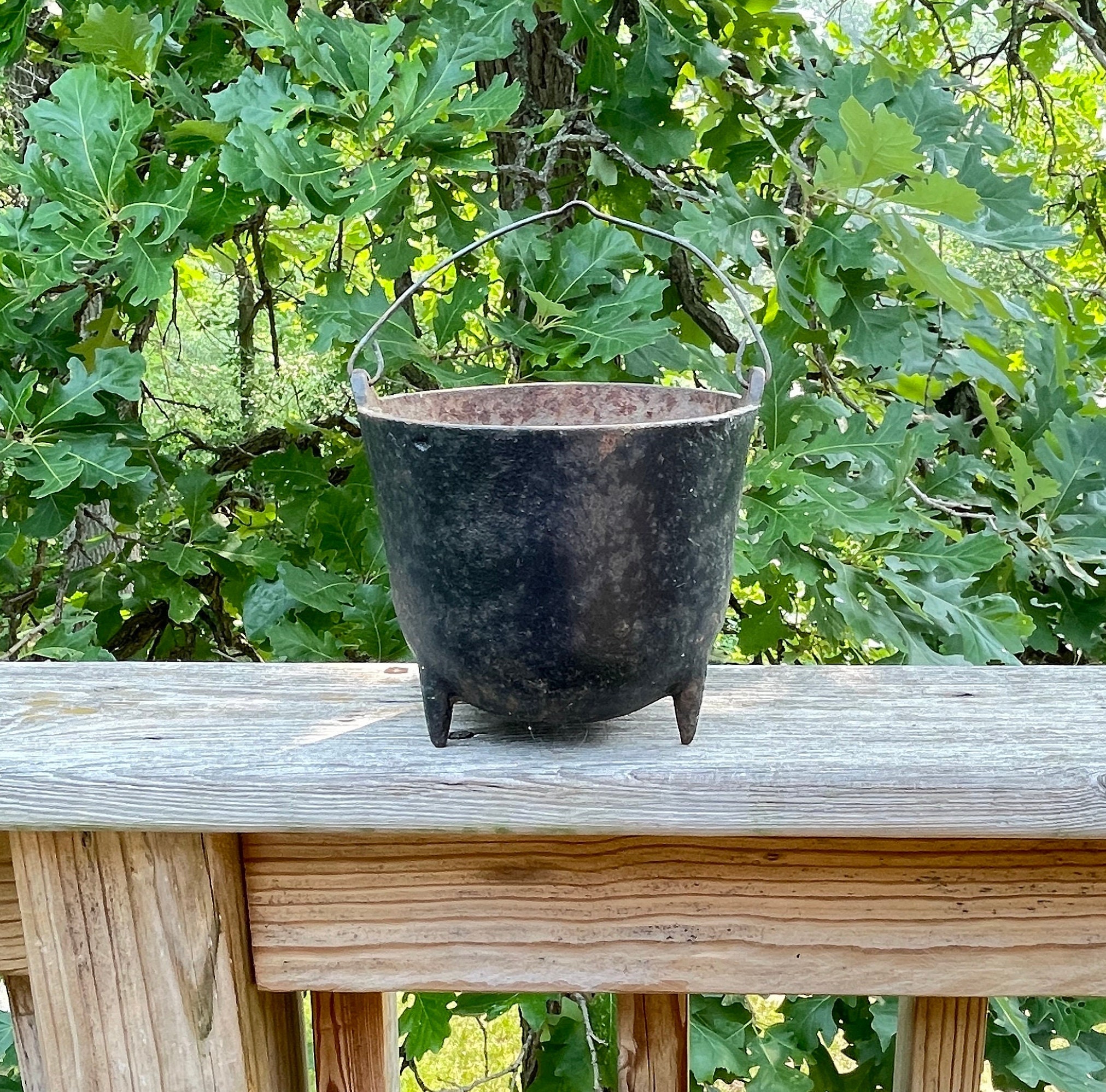 Vintage Small Cast Iron 3 Leg Kettle, Bean Pot, Gypsy Pot