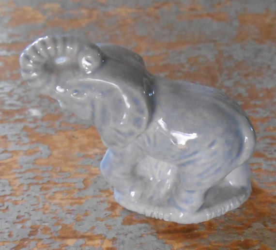 Vintage Figurine Wade England Elephant Grey Red Rose Tea Etsy