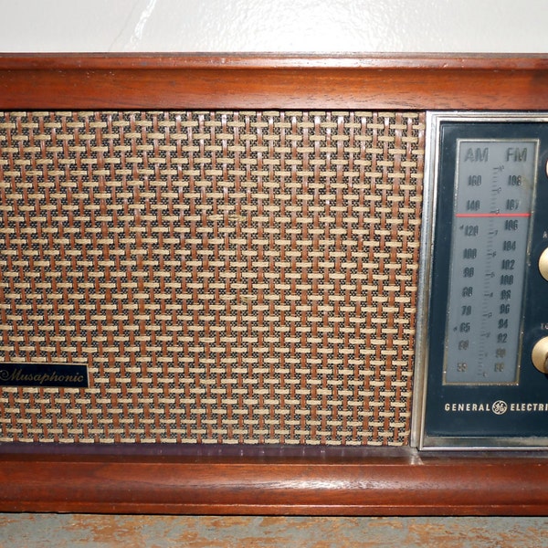 Vintage Radio, General Electric, Musaphonic, AM / FM Radio, Retro Radio, Electric Radio, Wood Radio