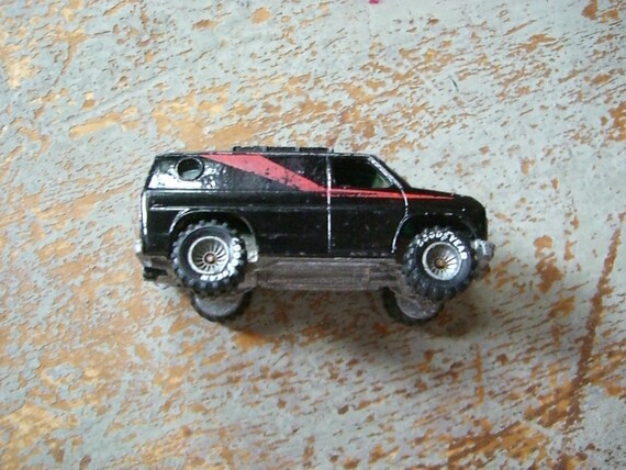 black van with red stripe