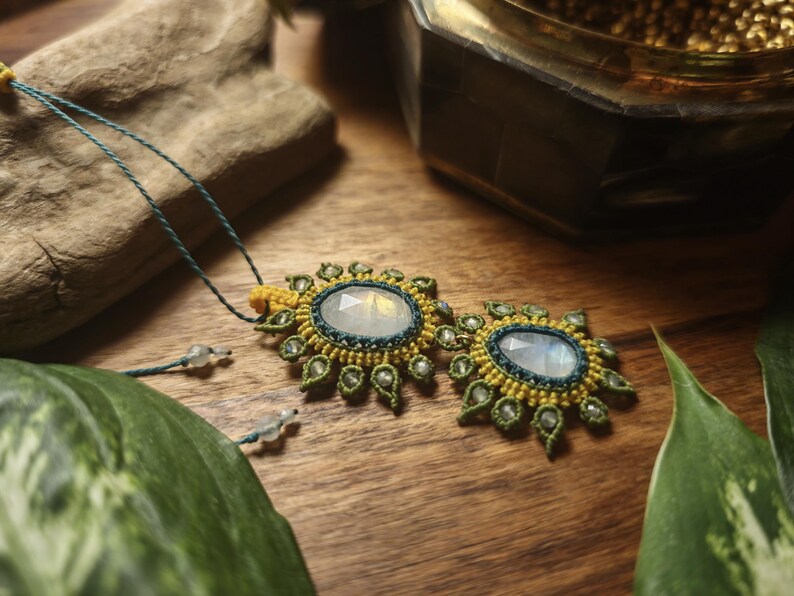 Collier en macramé NYMPHÉA - Pierres de lune - Collier bohème fait main ...