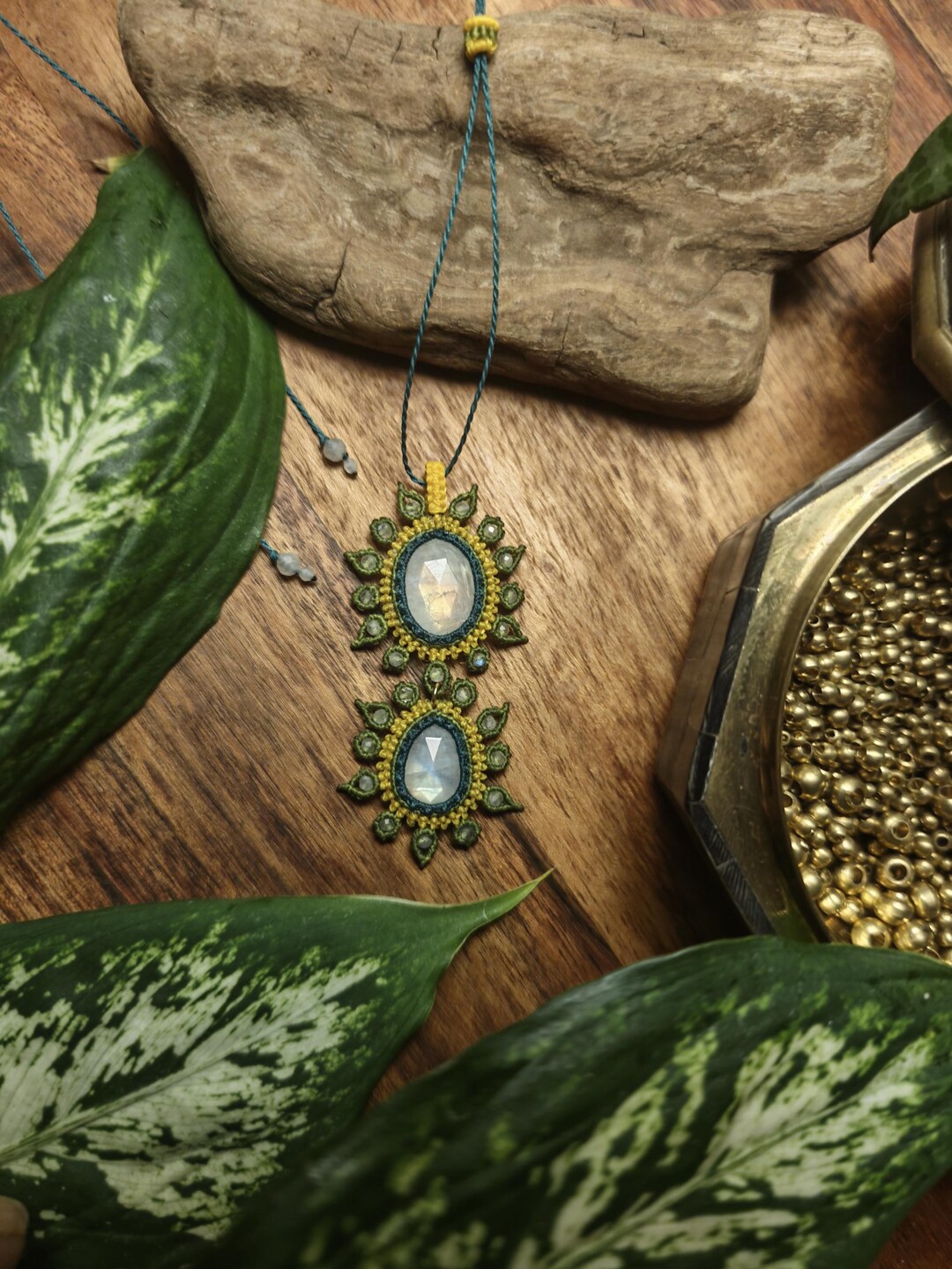 Collier en macramé NYMPHÉA - Pierres de lune - Collier bohème fait main ...