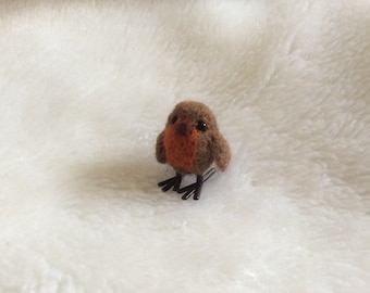 Needle felted Robin miniature fibre art bird OOAK mini wool felt display