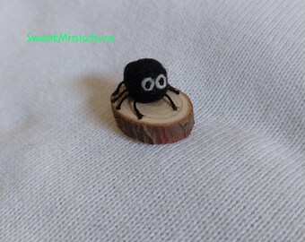 Needle felted Spider miniature fibre art OOAK mini wool felt wood display