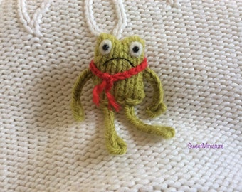 knitted miserable FROG wool fibre Art Miniature  collectible BJD Dolls toy / pet