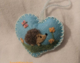 Felt heart Hedgehog decoration ornament needlefelt picture fibre art miniature