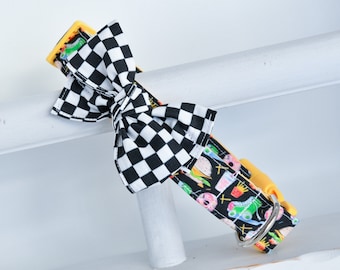 Bow Dog Collar - Black Fifties Diner Print with Black and White Check Bow - Girl Collar - Spring Dog Collar - Retro Collar - Fries - Skates