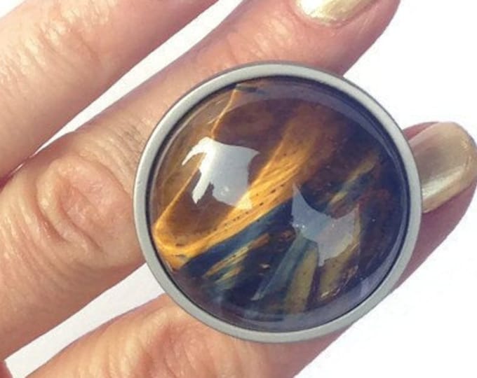 The Tiger Eye Knob