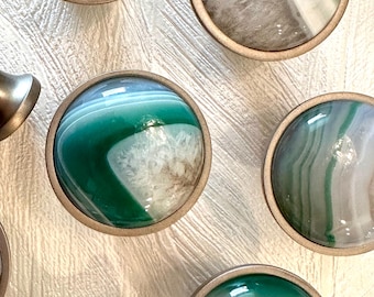 Dekorative Knöpfe Waterslide Smaragd Grün Dekor Druzy Stein Dresser Pull Strand Haus Badezimmer Hardware Küchenschrank Griff Küsten