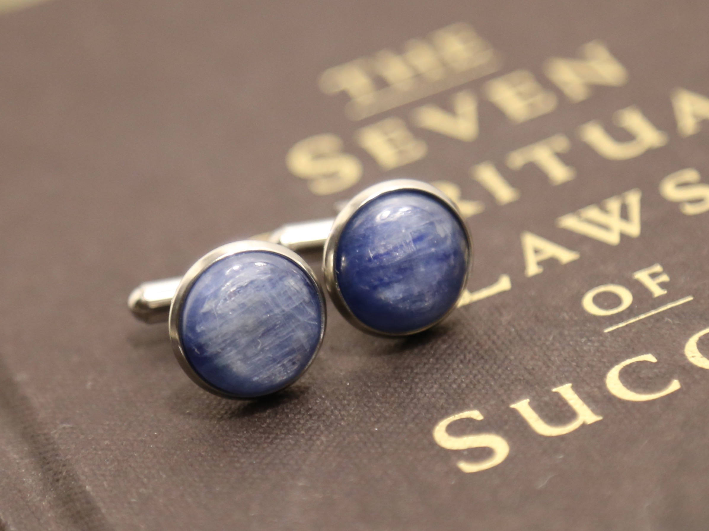 Cufflinks meaning 2024