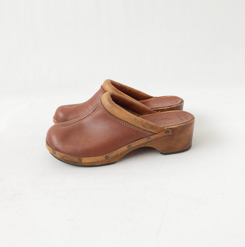 nursing clogs brands