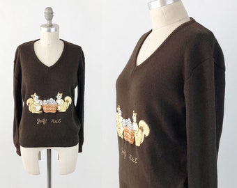 Vintage 70s Embroidered Animal Sweater - Acrylic Golf Nut Squirrels Pullover Jumper - Long Sleeve Novelty Top Golfer Gift Size Large Medium