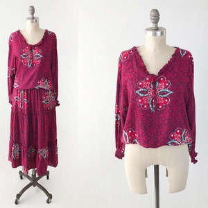 Vintage Bohemian Batik Blouse Top - Cotton Festival Boho Hippie Crop Top in Magenta - Ethnic Folk Smocked Blouse - Size Small Medium