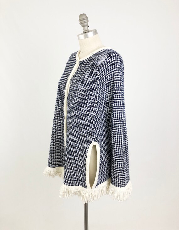 Vintage 60s Knit Poncho Sweater -  Blue & White A… - image 5