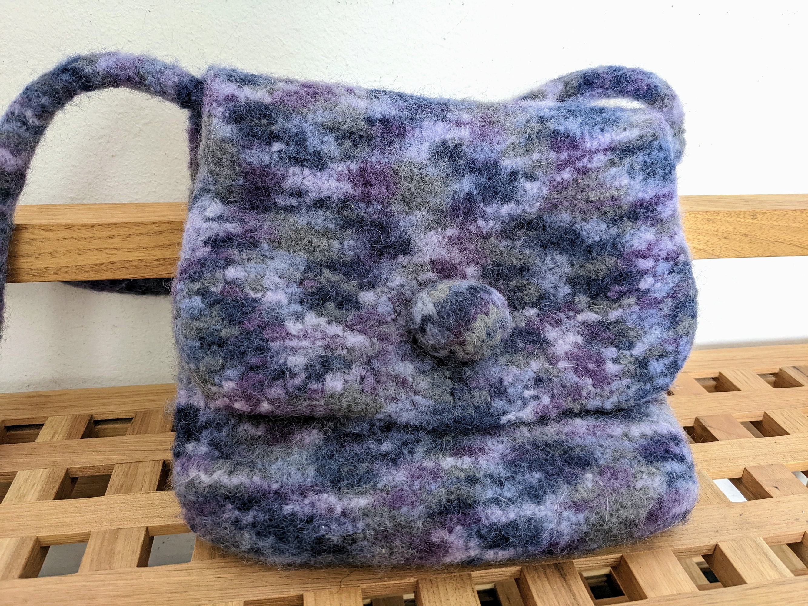 Nass gefilzte tasche