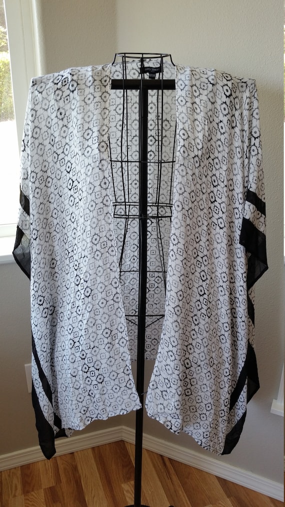 Black and White Kimono Coverup Robe