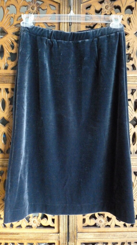 Women's Dark Blue Stretch Velvet Skirt Size 8