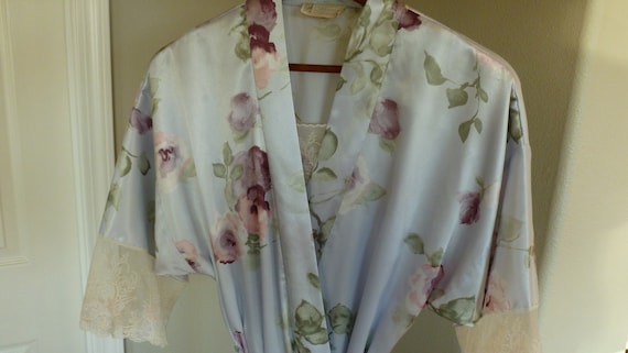Women's Lavender Purple Nightgown Robe Peignoir L… - image 1