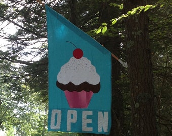 Cupcake "OPEN" Flag,  applique , 3' x 5'