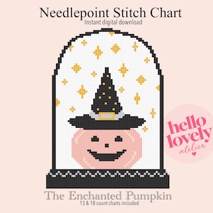 Peut inclure: Un diagramme de point de canevas intitulé The Enchanted Pumpkin représentant une citrouille rose portant un chapeau de sorcière noir sous une cloche en verre avec des étoiles jaunes. Le motif inclut le texte Needlepoint Stitch Chart, Instant digital download, 13 & 18 count charts included et le logo hello lovely atelier.