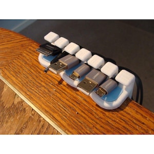 USB cable organizer