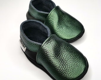 green baby shoes