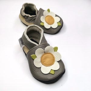 Сhamomile flower baby shoes, Leather Baby Slippers, Baby Girl Moccasins, Handmade, Girls&#39; Shoes, Krabbelschuhe, Kids&#39; Shoes, Ebooba, 3