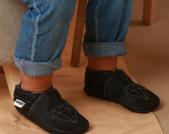 Baby Shoes, Leather Baby Shoes, Baby Diamond Moccasins, Unisex Baby Shoes, Girl's Baby Shoes, Black Handmade Booties, Chaussons de bébé