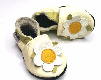 Chaussons bebe chaussures camomille sur blanc, chaussures à fleurs 6-12 mois ebooba