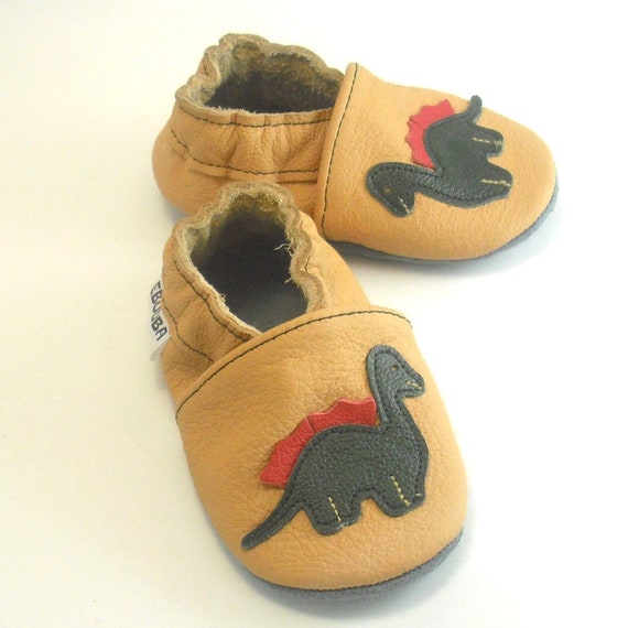 slippers dinosaurs tan 18-24 m US 7-8 soft sole baby walking shoes