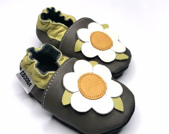 Daisy Flower Girls' Shoe, Gray Toddler Shoes, Leather Baby Shoes, Chamomile Girls' Shoes, Baby Slippers, Gray Moccasins, Toddler Moccasin, 8