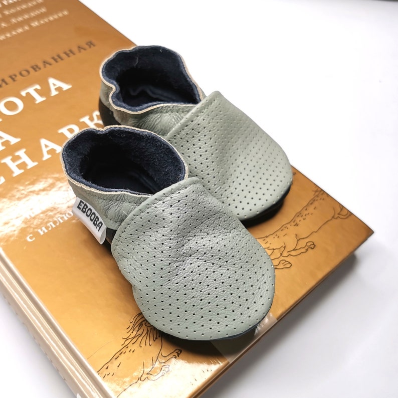 soft sole leather baby shoes/infant handmade brown beige moccasins/girl boy gift slippers/chaussons bebe Krabbelschuhe/ebooba Gray