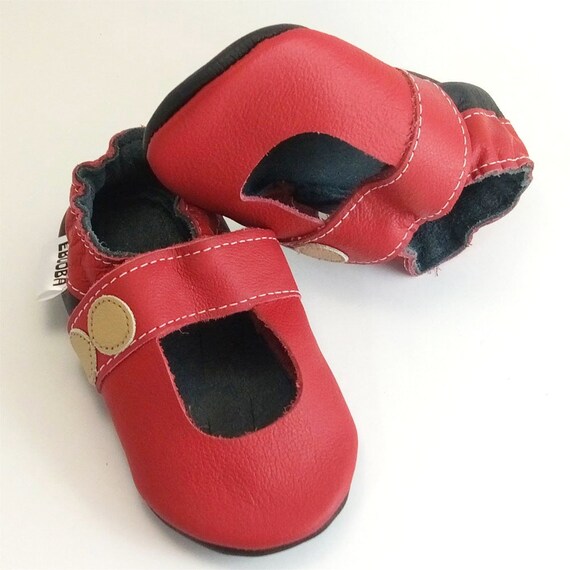 red baby shoes size 3